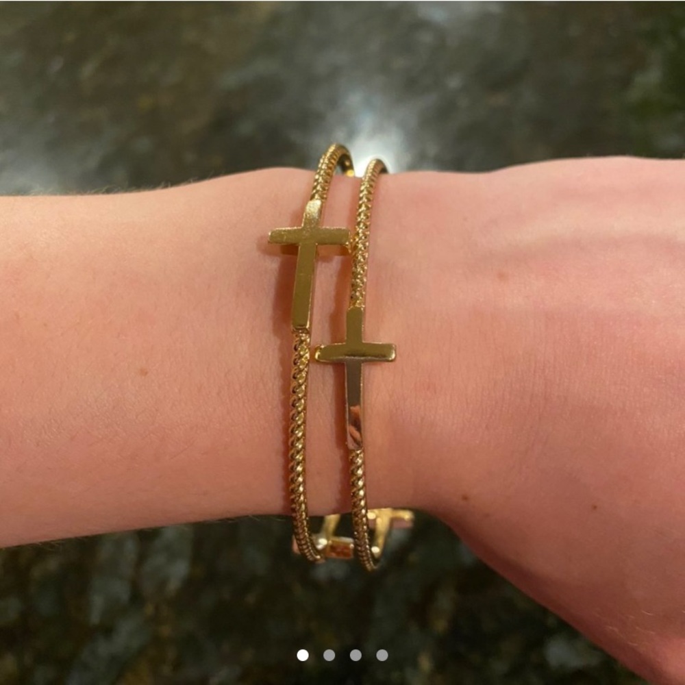Gold plated cross bangle bracelet set